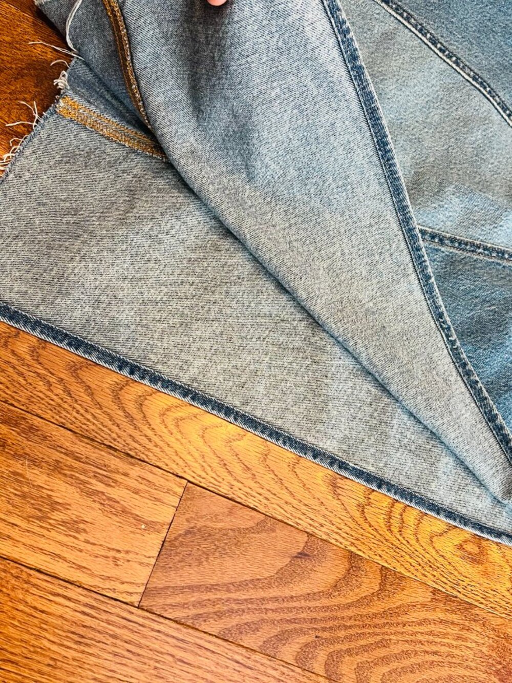 Levi's Premium Side Slit Icon Long Skirt BRAND NEW with tags Size 27 - Picture 14 of 16